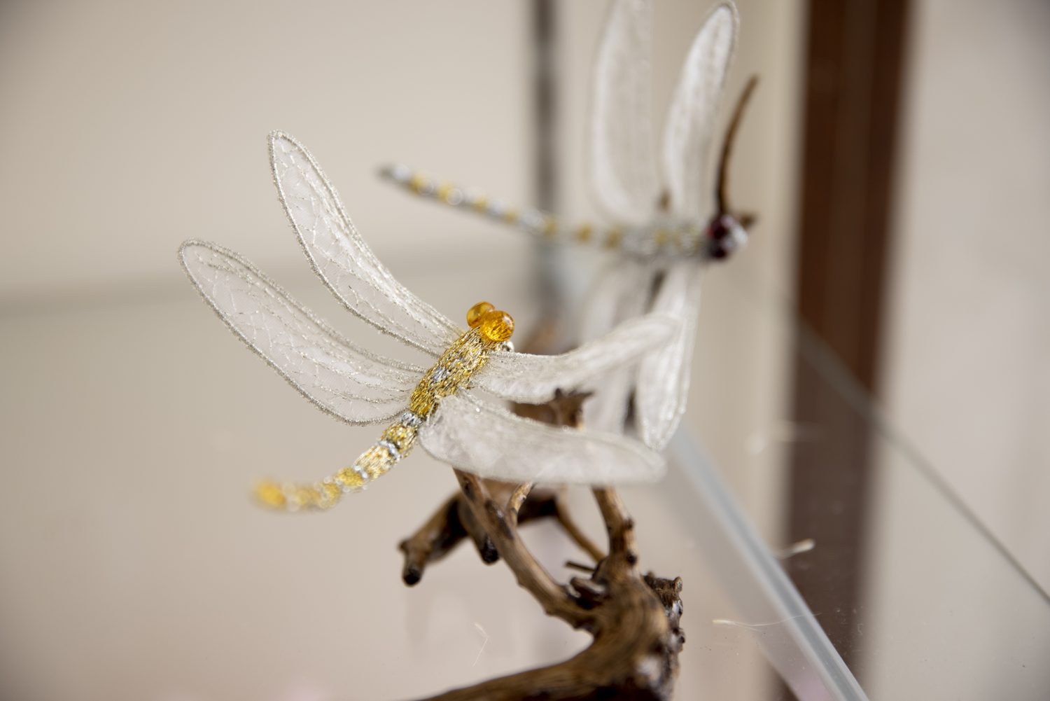 Embroidered genuine gold dragonfly brooch